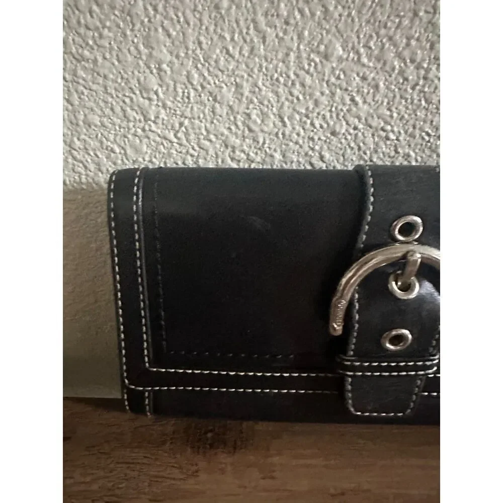 Vintage Coach Black Leather Single Stitch Tri-Fold Soho Wallet